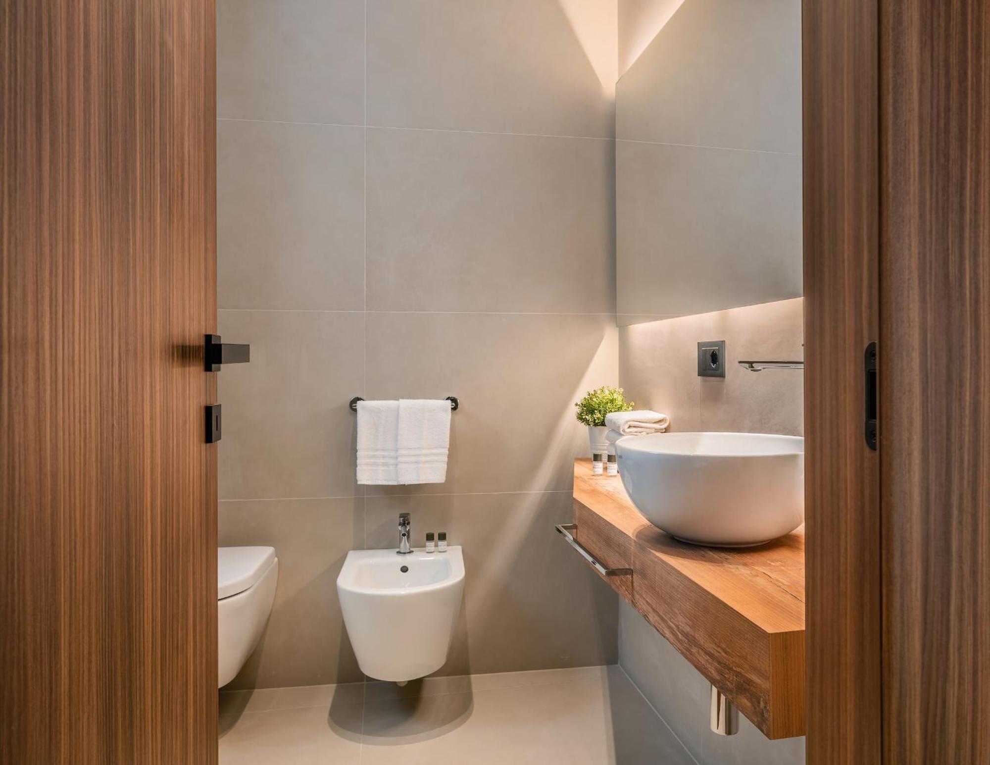 Hotel Universal Католика Екстериор снимка